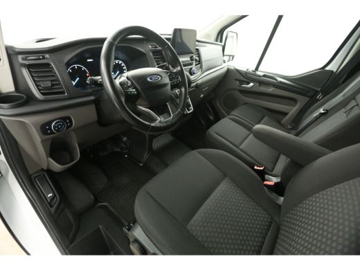 Ford Transit Custom 300 2.0 TDCI L2H1 Automaat Airco Camera Cruise Carplay LED PDC 3 Persoons Trekhaak ActivLease financial lease