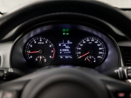 Kia Stonic 1.0 T-GDi Dynamic (APPLE CARPLAY, NAVIGATIE, CAMERA, LM VELGEN, SPORTSTOELEN, CRUISE, GETINT GLAS... ActivLease financial lease