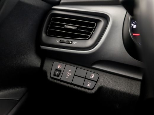 Kia Stonic 1.0 T-GDi Dynamic (APPLE CARPLAY, NAVIGATIE, CAMERA, LM VELGEN, SPORTSTOELEN, CRUISE, GETINT GLAS... ActivLease financial lease