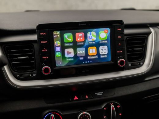 Kia Stonic 1.0 T-GDi Dynamic (APPLE CARPLAY, NAVIGATIE, CAMERA, LM VELGEN, SPORTSTOELEN, CRUISE, GETINT GLAS... ActivLease financial lease