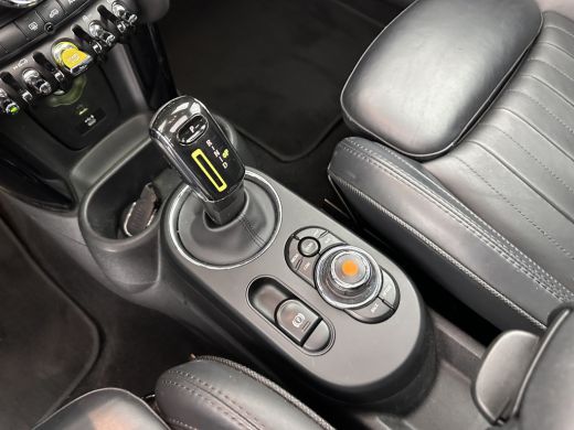 Mini Mini Electric Yours 33 kWh [ 3-Fase ] (INCL-BTW) *PANO | LUXURY-LEATHER | HARMAN/KARDON-AUDIO | FULL-LED | KEYL... ActivLease financial lease