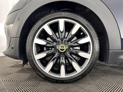Mini Mini Electric Yours 33 kWh [ 3-Fase ] (INCL-BTW) *PANO | LUXURY-LEATHER | HARMAN/KARDON-AUDIO | FULL-LED | KEYL... ActivLease financial lease