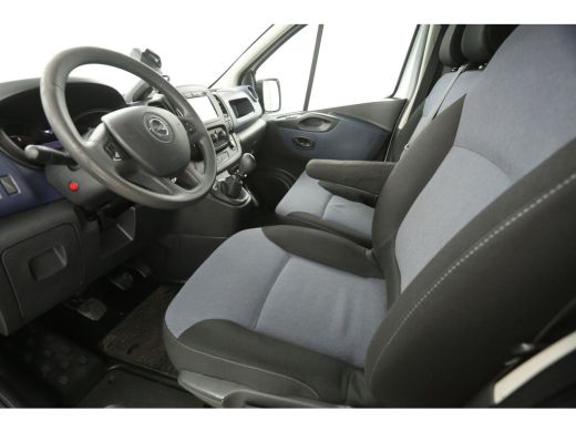 Opel Vivaro 1.6 CDTI L2H1 Airco Camera Cruise Navigatie 3 Persoons PDC Imperiaal Trekhaak ActivLease financial lease