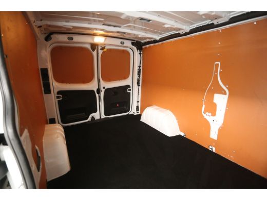 Opel Vivaro 1.6 CDTI L2H1 Airco Camera Cruise Navigatie 3 Persoons PDC Imperiaal Trekhaak ActivLease financial lease