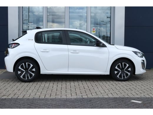 Peugeot 208 1.2 PureTech 75 Style | Cruise Control | Sensoren achter | Navigatie | Carplay | Airco ActivLease financial lease