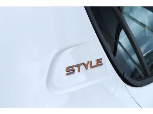 Peugeot 208 1.2 PureTech 75 Style | Cruise Control | Sensoren achter | Navigatie | Carplay | Airco ActivLease financial lease