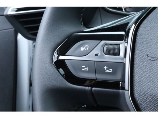 Peugeot 208 1.2 PureTech 75 Style | Cruise Control | Sensoren achter | Navigatie | Carplay | Airco ActivLease financial lease