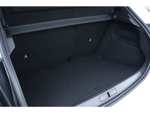 Peugeot 208 1.2 PureTech 75 Style | Cruise Control | Sensoren achter | Navigatie | Carplay | Airco ActivLease financial lease