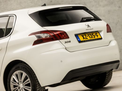 Peugeot 308 1.2 PureTech Sport (PANORAMADAK, APPLE CARPLAY, GROOT NAVI, LEDEREN SPORTSTOELEN, STOELVERWARMING... ActivLease financial lease