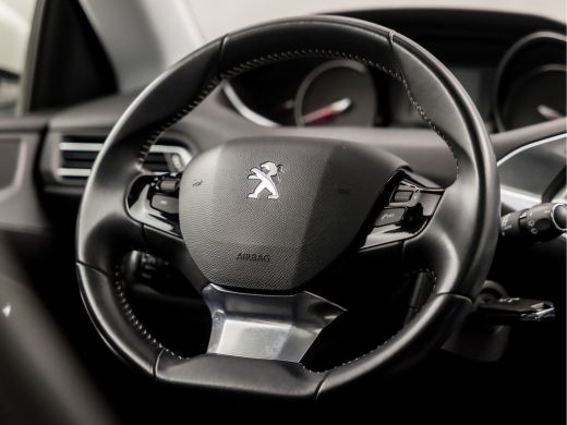 Peugeot 308 1.2 PureTech Sport (PANORAMADAK, APPLE CARPLAY, GROOT NAVI, LEDEREN SPORTSTOELEN, STOELVERWARMING... ActivLease financial lease