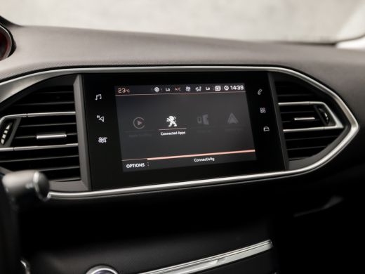 Peugeot 308 1.2 PureTech Sport (PANORAMADAK, APPLE CARPLAY, GROOT NAVI, LEDEREN SPORTSTOELEN, STOELVERWARMING... ActivLease financial lease