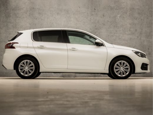 Peugeot 308 1.2 PureTech Sport (PANORAMADAK, APPLE CARPLAY, GROOT NAVI, LEDEREN SPORTSTOELEN, STOELVERWARMING... ActivLease financial lease