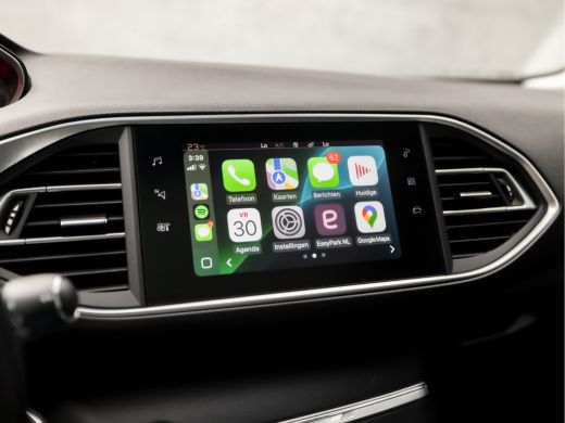 Peugeot 308 1.2 PureTech Sport (PANORAMADAK, APPLE CARPLAY, GROOT NAVI, LEDEREN SPORTSTOELEN, STOELVERWARMING... ActivLease financial lease
