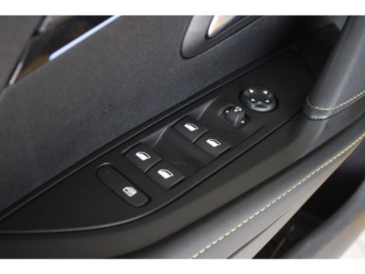 Peugeot e-208 EV GT Pack 136-PK 50 kWh 3-FASE | CAMERA | PANORAMADAK | STOELVERWARMING | ADAPTIVE CRUISE | DODE... ActivLease financial lease