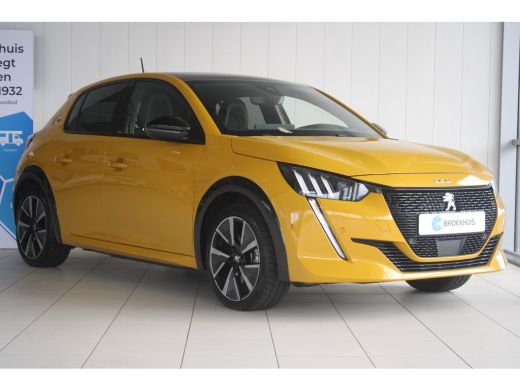 Peugeot e-208 EV GT Pack 136-PK 50 kWh 3-FASE | CAMERA | PANORAMADAK | STOELVERWARMING | ADAPTIVE CRUISE | DODE... ActivLease financial lease