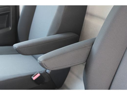 Peugeot e-Expert EV L2 75 kWh | NAVIGATIE | SENSOREN | BETIMMERING LAADRUIMTE | APPLE CARPLAY/ANDROID AUTO | ActivLease financial lease