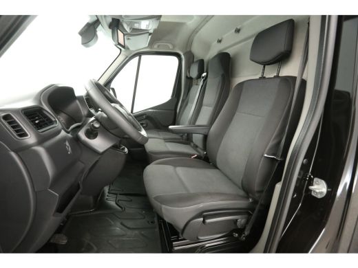 Renault Master T35 2.3 dCi 180 L2H2 Energy Comfort Airco Camera Cruise Parkeersensoren 3 Persoons Elektrpakket ActivLease financial lease