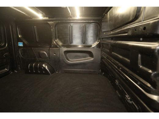 Renault Trafic 2.0 dCi T29 L1H1 146PK Automaat Airco LED Camera PDC 3 Persoons Elektrpakket ActivLease financial lease