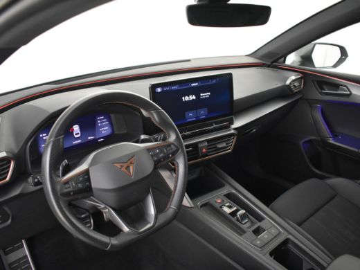 Seat Leon Sportstourer 1.4 e-Hybrid VZ Business Voorraad terrein Trekhaak | Adaptief cruise control | Keyless | Park ass... ActivLease financial lease