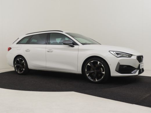 Seat Leon Sportstourer 1.4 e-Hybrid VZ Business Voorraad terrein Trekhaak | Adaptief cruise control | Keyless | Park ass... ActivLease financial lease