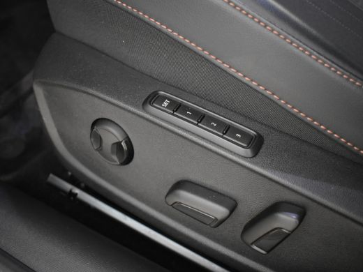 Seat Leon Sportstourer 1.4 e-Hybrid VZ Performance | Trekhaak |  Camera Achter | Elek. Stoel |  Cupra Supersport Stuur |... ActivLease financial lease
