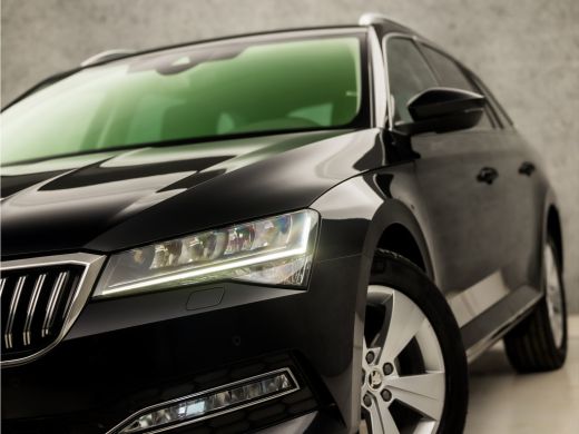 Skoda Superb Combi 1.5 TSI ACT Sport Deluxe 150Pk Automaat (APPLE CARPLAY, GROOT NAVI, CAMERA, STOELVERWARMING... ActivLease financial lease