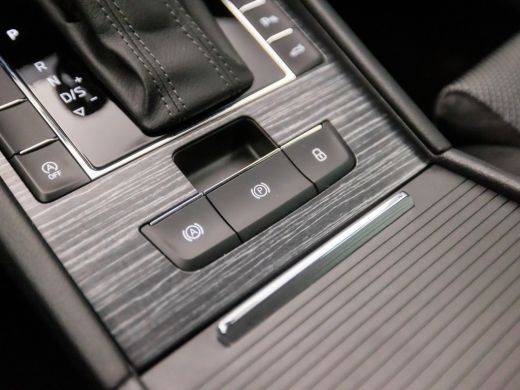 Skoda Superb Combi 1.5 TSI ACT Sport Deluxe 150Pk Automaat (APPLE CARPLAY, GROOT NAVI, CAMERA, STOELVERWARMING... ActivLease financial lease