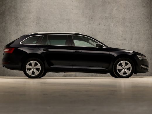 Skoda Superb Combi 1.5 TSI ACT Sport Deluxe 150Pk Automaat (APPLE CARPLAY, GROOT NAVI, CAMERA, STOELVERWARMING... ActivLease financial lease