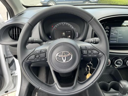 Toyota Aygo 1.0 VVT-i S-CVT Play Achteruitrijcamera/ Apple carplay ActivLease financial lease