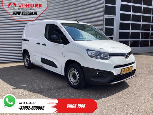 Toyota PROACE CITY 1.5 100 pk EXPORT ONLY Carplay/ Navi/ PDC/ Cruise/ Airco Toyota PROACE CITY 1.5 100 pk EXPORT ONLY Carplay/ Navi/ PDC/ Cruise/ Airco