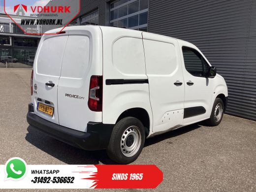 Toyota PROACE CITY 1.5 100 pk EXPORT ONLY Carplay/ Navi/ PDC/ Cruise/ Airco ActivLease financial lease
