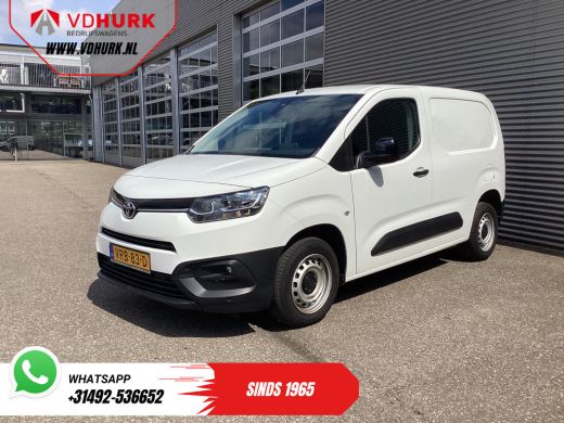 Toyota PROACE CITY 1.5 100 pk EXPORT ONLY Carplay/ Navi/ PDC/ Cruise/ Airco ActivLease financial lease