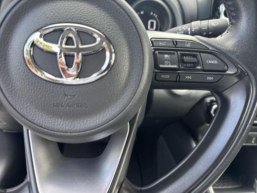 Toyota Yaris 1.5 Hybrid Dynamic | 06-10141018 Voor meer informatie ActivLease financial lease
