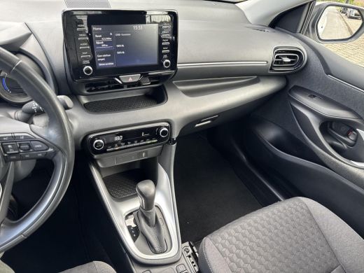 Toyota Yaris 1.5 Hybrid Dynamic | 06-10141018 Voor meer informatie ActivLease financial lease