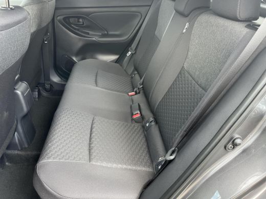 Toyota Yaris Cross 1.5 Hybrid 115 First Edition | Parkeersensoren | Stoel-+ stuurverwarming | Carplay | Keyless entry | ActivLease financial lease