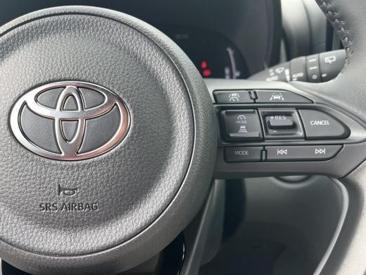 Toyota Yaris Cross 1.5 Hybrid 115 First Edition | Parkeersensoren | Stoel-+ stuurverwarming | Carplay | Keyless entry | ActivLease financial lease