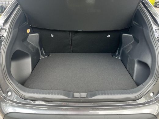 Toyota Yaris Cross 1.5 Hybrid 115 First Edition | Parkeersensoren | Stoel-+ stuurverwarming | Carplay | Keyless entry | ActivLease financial lease