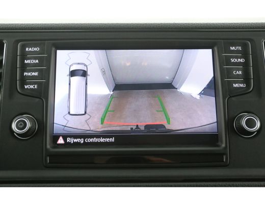 Volkswagen Crafter 2.0 TDI L3H2 140PK 3000KG Trekgew. Trekhaak Airco Camera Cruise Carplay 3 Persoons Elektrpakket ActivLease financial lease