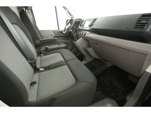 Volkswagen Crafter 2.0 TDI L3H2 140PK 3000KG Trekgew. Trekhaak Airco Camera Cruise Carplay 3 Persoons Elektrpakket ActivLease financial lease