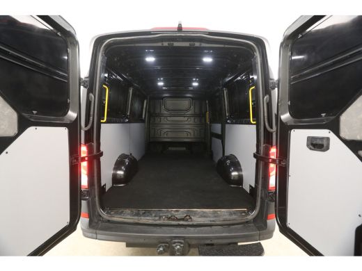 Volkswagen Crafter 2.0 TDI L3H2 140PK 3000KG Trekgew. Trekhaak Airco Camera Cruise Carplay 3 Persoons Elektrpakket ActivLease financial lease