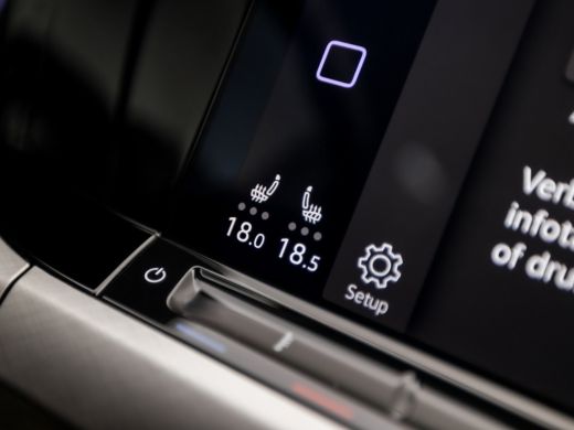 Volkswagen Golf 1.0 eTSI Sport Automaat (APPLE CARPLAY, GROOT NAVI, STUUR/STOELVERWARMING, SFEERVERLICHTING, PARK... ActivLease financial lease