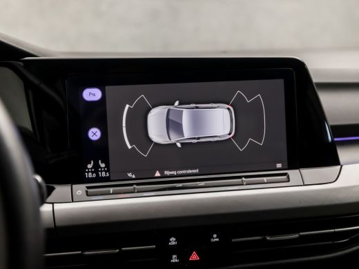 Volkswagen Golf 1.0 eTSI Sport Automaat (APPLE CARPLAY, GROOT NAVI, STUUR/STOELVERWARMING, SFEERVERLICHTING, PARK... ActivLease financial lease