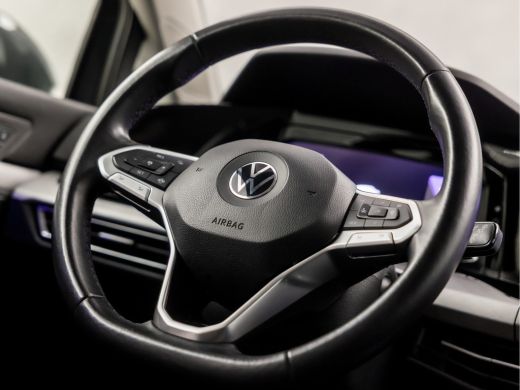 Volkswagen Golf 1.0 eTSI Sport Automaat (APPLE CARPLAY, GROOT NAVI, STUUR/STOELVERWARMING, SFEERVERLICHTING, PARK... ActivLease financial lease