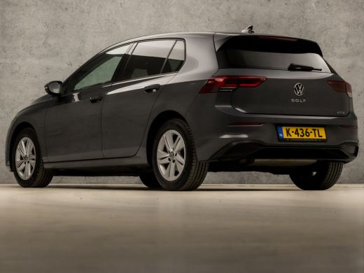 Volkswagen Golf 1.0 eTSI Sport Automaat (APPLE CARPLAY, GROOT NAVI, STUUR/STOELVERWARMING, SFEERVERLICHTING, PARK... ActivLease financial lease