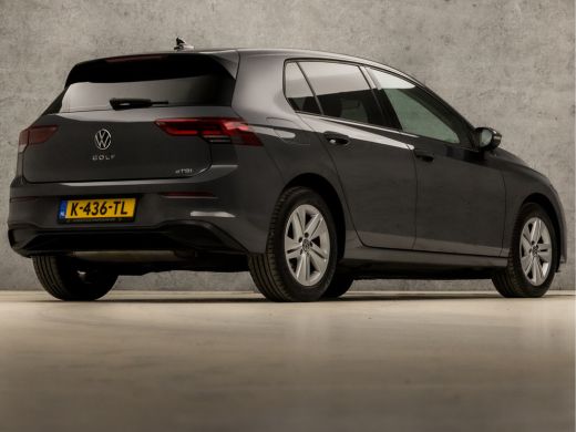 Volkswagen Golf 1.0 eTSI Sport Automaat (APPLE CARPLAY, GROOT NAVI, STUUR/STOELVERWARMING, SFEERVERLICHTING, PARK... ActivLease financial lease