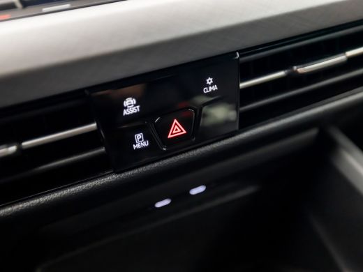 Volkswagen Golf 1.0 eTSI Sport Automaat (APPLE CARPLAY, GROOT NAVI, STUUR/STOELVERWARMING, SFEERVERLICHTING, PARK... ActivLease financial lease