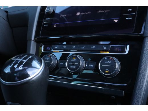 Volkswagen Golf 1.0 TSI Highline | ACC | Pano | Dynaudio | Massage | Carplay | Camera | Virtualcockpit | LED | ActivLease financial lease