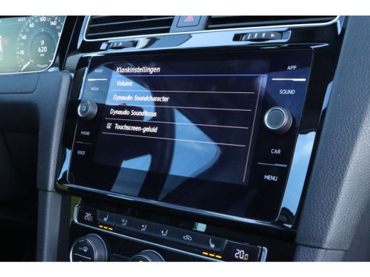 Volkswagen Golf 1.0 TSI Highline | ACC | Pano | Dynaudio | Massage | Carplay | Camera | Virtualcockpit | LED | ActivLease financial lease
