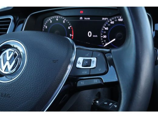 Volkswagen Golf 1.0 TSI Highline | ACC | Pano | Dynaudio | Massage | Carplay | Camera | Virtualcockpit | LED | ActivLease financial lease