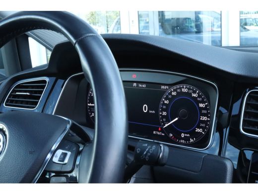 Volkswagen Golf 1.0 TSI Highline | ACC | Pano | Dynaudio | Massage | Carplay | Camera | Virtualcockpit | LED | ActivLease financial lease